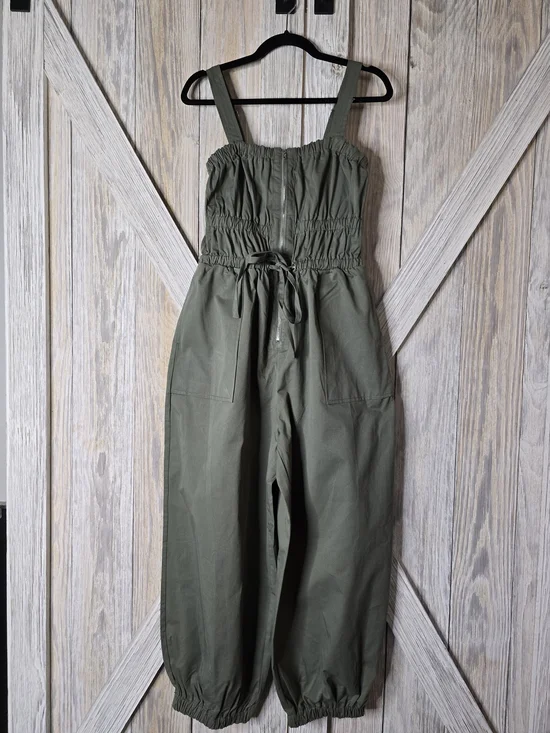 Olive Utility Jumpsuit • Cargo Style • L - Picture 1 of 4